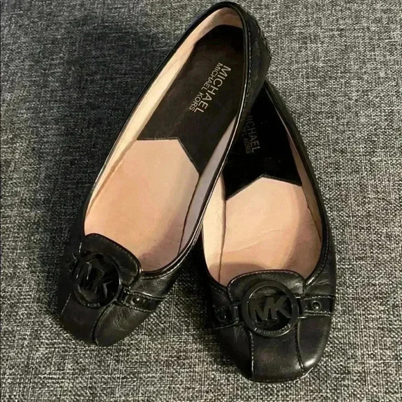 Black Michael Kors Flats - Picture 1 of 6